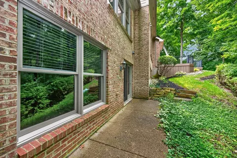 Exterior - 6607 Red Hawk Ct, Hamilton Township, OH 45039 photo 9 of 14