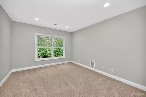 Bedroom - 6607 Red Hawk Ct, Hamilton Township, OH 45039 photo 7 of 7
