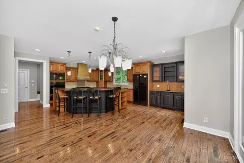 Kitchen - 6607 Red Hawk Ct, Hamilton Township, OH 45039 photo 1 of 6