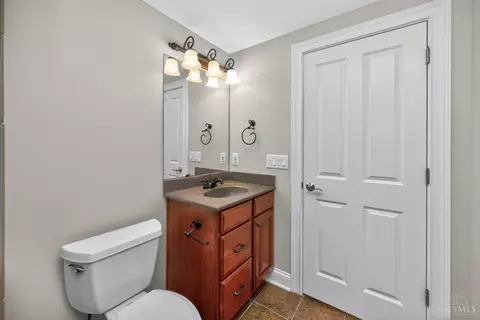 Bath - 6607 Red Hawk Ct, Hamilton Township, OH 45039 photo 11 of 11