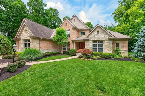 Exterior - 6607 Red Hawk Ct, Hamilton Township, OH 45039 photo 6 of 14