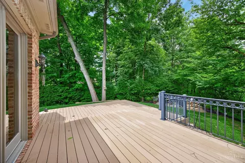 Exterior - 6607 Red Hawk Ct, Hamilton Township, OH 45039 photo 7 of 14