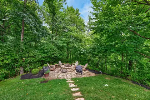 Exterior - 6607 Red Hawk Ct, Hamilton Township, OH 45039 photo 12 of 14