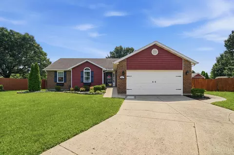 927 Golden Meadows Ct, Trenton, OH 45067