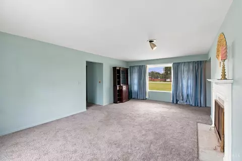Living - 10106 Baughman Rd, Harrison, OH 45030 photo 3 of 6