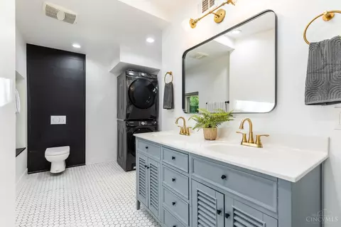 Bath - 4125 Muchmore Rd, Cincinnati, OH 45227 photo 3 of 4