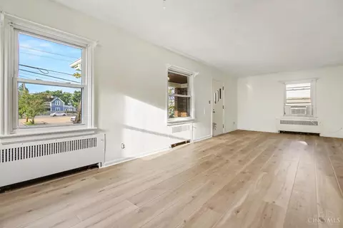 Living - 120 Benson St, Reading, OH 45215 photo 4 of 5