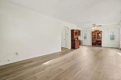 Living - 120 Benson St, Reading, OH 45215 photo 2 of 5