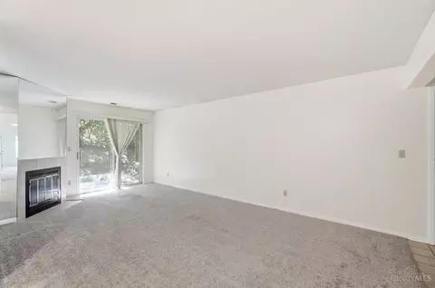 Living - 5207 Eaglesnest Dr, Cincinnati, OH 45248 photo 2 of 3