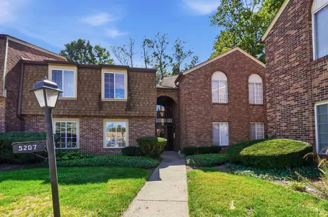 5207 Eaglesnest Dr, Cincinnati, OH 45248