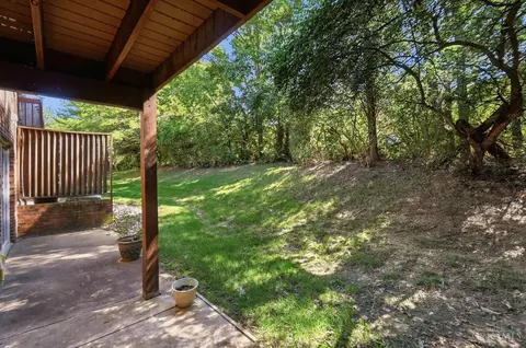 Exterior - 5207 Eaglesnest Dr, Cincinnati, OH 45248 photo 5 of 5