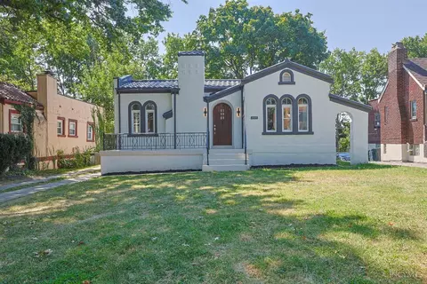 1515 Kenova Ave, Cincinnati, OH 45237