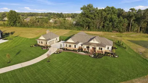 9726 Christian Ct, Hamilton Twp, OH 45140