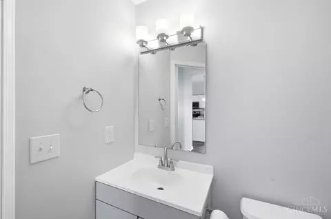 Bath - 6629 Black Forest Ct, Morrow, OH 45152 photo 4 of 4