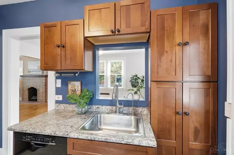 Kitchen - 4939 Ralph Ave, Cincinnati, OH 45238 photo 3 of 4