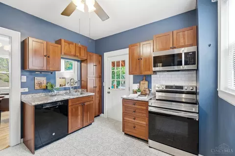Kitchen - 4939 Ralph Ave, Cincinnati, OH 45238 photo 1 of 4