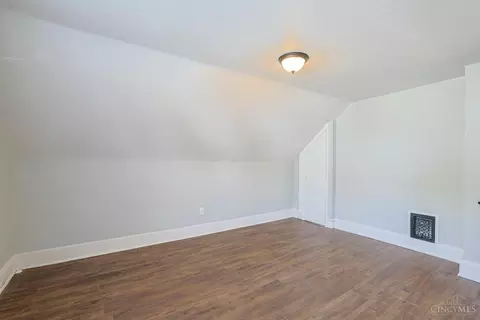 Bedroom - 6215 Manuel St, Cincinnati, OH 45227 photo 5 of 5