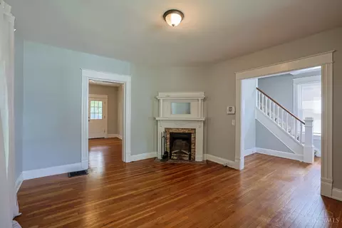Living - 6215 Manuel St, Cincinnati, OH 45227 photo 2 of 3