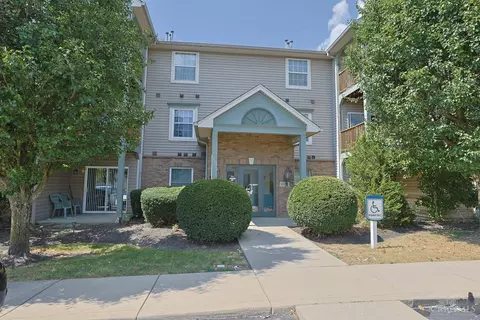 4921 Arbor Woods Ct, Cincinnati, OH 45248