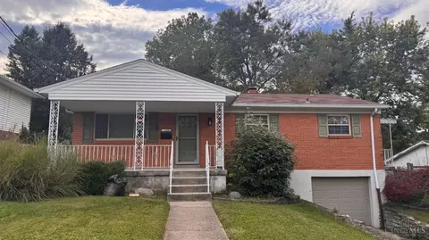 2359 Fairgreen Dr, Cincinnati, OH 45238