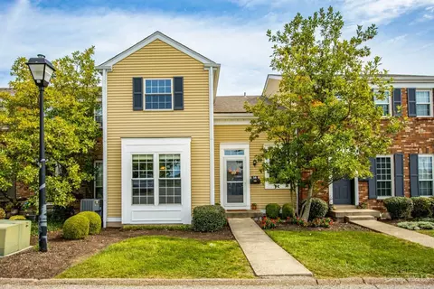 38 Wildwood Dr, Fairfield, OH 45014