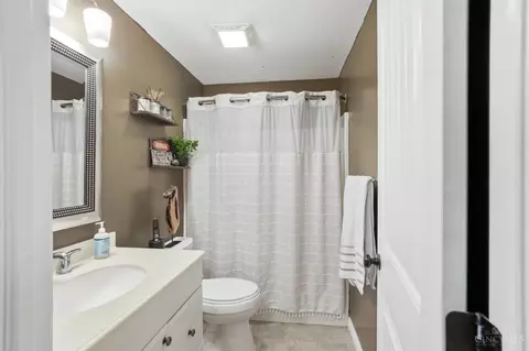 Bath - 1178 Shawnee Dr, Morrow, OH 45152 photo 5 of 5