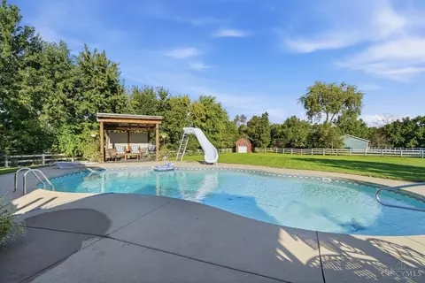 Exterior - 1178 Shawnee Dr, Morrow, OH 45152 photo 11 of 23