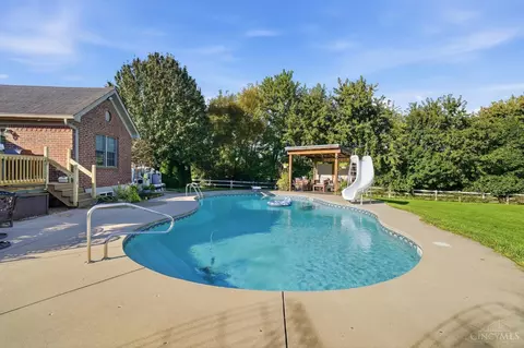 Exterior - 1178 Shawnee Dr, Morrow, OH 45152 photo 9 of 23