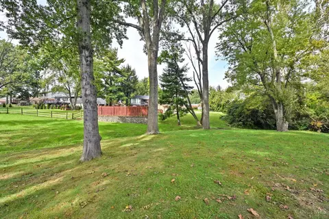 Exterior - 9099 Arrowhead Ct, Cincinnati, OH 45231 photo 10 of 14