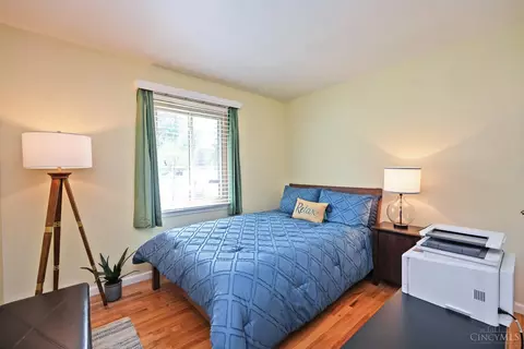 Bedroom - 9099 Arrowhead Ct, Cincinnati, OH 45231 photo 6 of 7