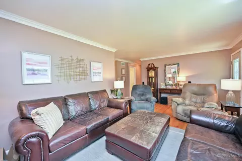 Living - 9099 Arrowhead Ct, Cincinnati, OH 45231 photo 5 of 5