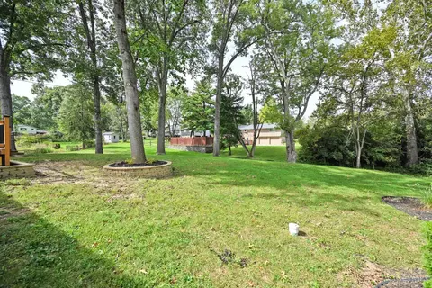 Exterior - 9099 Arrowhead Ct, Cincinnati, OH 45231 photo 12 of 14