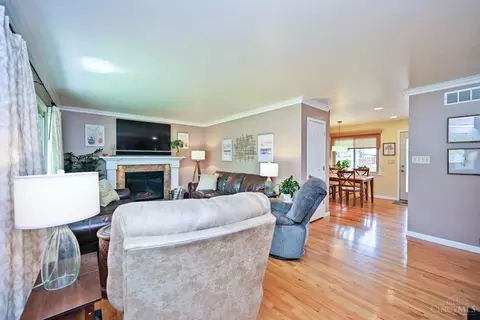 Living - 9099 Arrowhead Ct, Cincinnati, OH 45231 photo 1 of 5