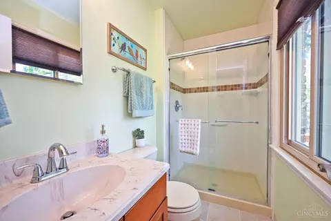 Bath - 9099 Arrowhead Ct, Cincinnati, OH 45231 photo 1 of 4