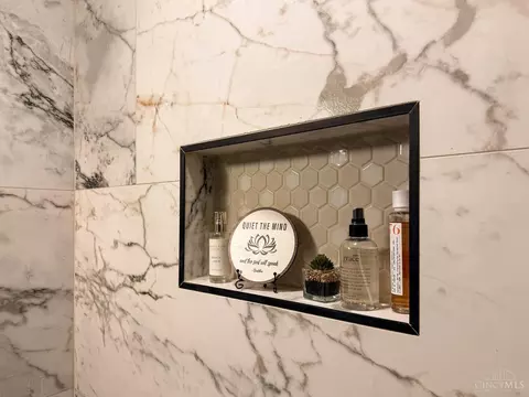 Bath - 6724 Windward St, Cincinnati, OH 45227 photo 5 of 15