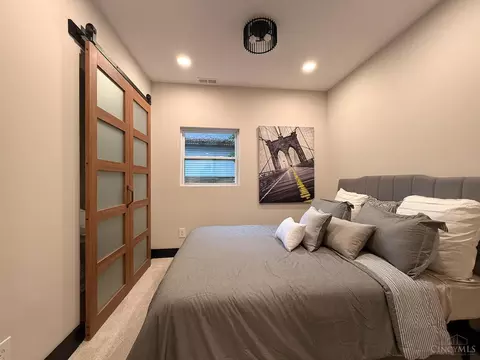 Bedroom - 6724 Windward St, Cincinnati, OH 45227 photo 11 of 14