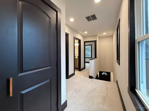 Entry Way - 6724 Windward St, Cincinnati, OH 45227 photo 2 of 3