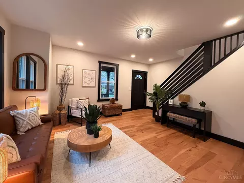 Entry Way - 6724 Windward St, Cincinnati, OH 45227 photo 1 of 3