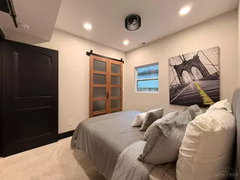 Bedroom - 6724 Windward St, Cincinnati, OH 45227 photo 12 of 14