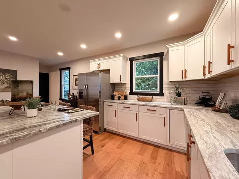 Kitchen - 6724 Windward St, Cincinnati, OH 45227 photo 4 of 12