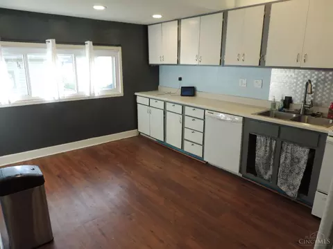 Kitchen - 357 Clinton Ave, Hamilton, OH 45015 photo 1 of 2