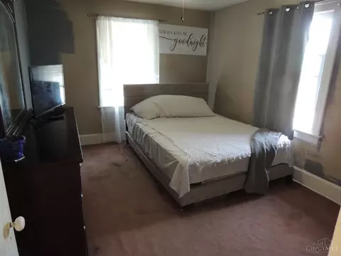 Bedroom - 357 Clinton Ave, Hamilton, OH 45015 photo 3 of 3