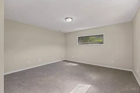 Bedroom - 3969 Larchview Dr, Cincinnati, OH 45236 photo 1 of 4
