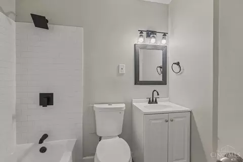 Bath - 3969 Larchview Dr, Cincinnati, OH 45236 photo 2 of 2