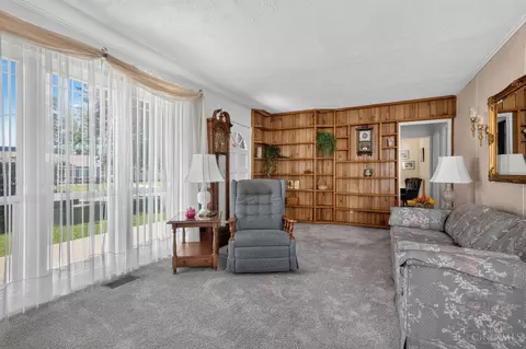 Living - 109 Circle Dr, Mason, OH 45040 photo 1 of 2