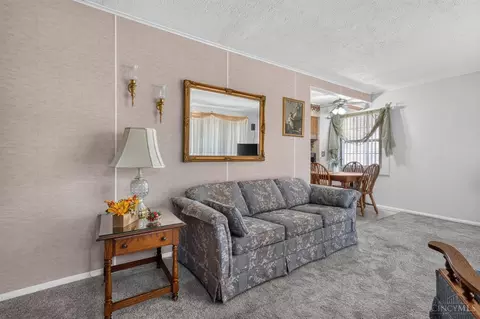 Living - 109 Circle Dr, Mason, OH 45040 photo 2 of 2