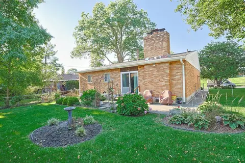 Exterior - 181 Ireland Ave, Greenhills, OH 45218 photo 12 of 13