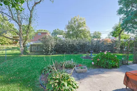 Exterior - 181 Ireland Ave, Greenhills, OH 45218 photo 8 of 13