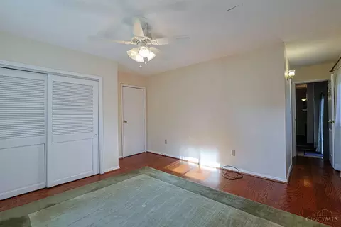 Bedroom - 181 Ireland Ave, Greenhills, OH 45218 photo 2 of 8