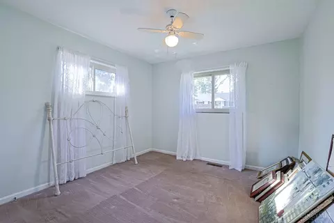 Bedroom - 181 Ireland Ave, Greenhills, OH 45218 photo 4 of 8